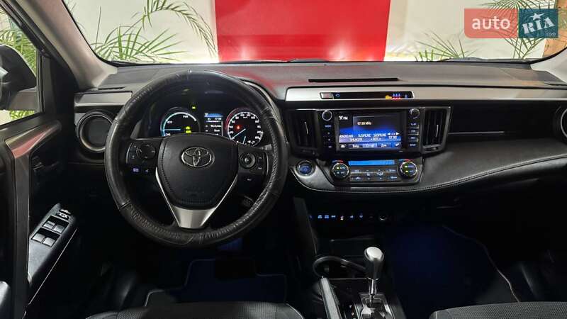 Позашляховик / Кросовер Toyota RAV4 2017 в Ужгороді фото 15 Позашляховик / Кросовер Toyota RAV4 2017 в Ужгороді