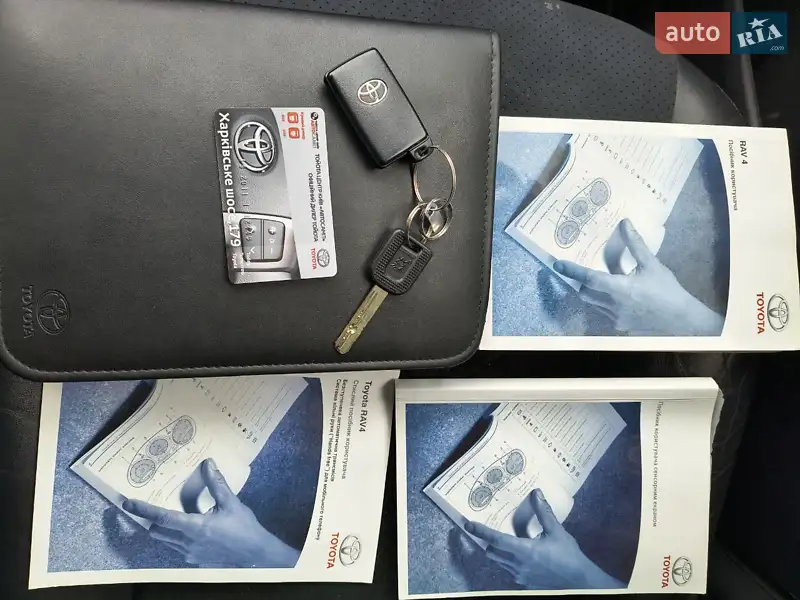 Внедорожник / Кроссовер Toyota RAV4 2012 в Софиевской Борщаговке документ