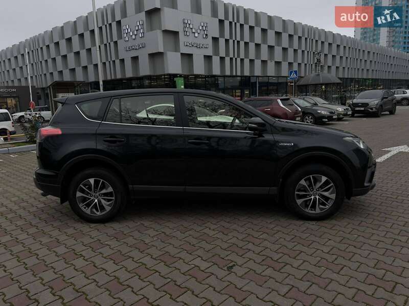 Внедорожник / Кроссовер Toyota RAV4 2017 в Одессе