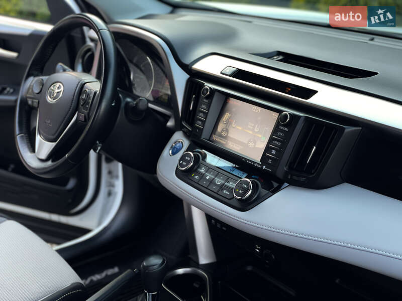 Внедорожник / Кроссовер Toyota RAV4 2016 в Одессе фото 32 Внедорожник / Кроссовер Toyota RAV4 2016 в Одессе