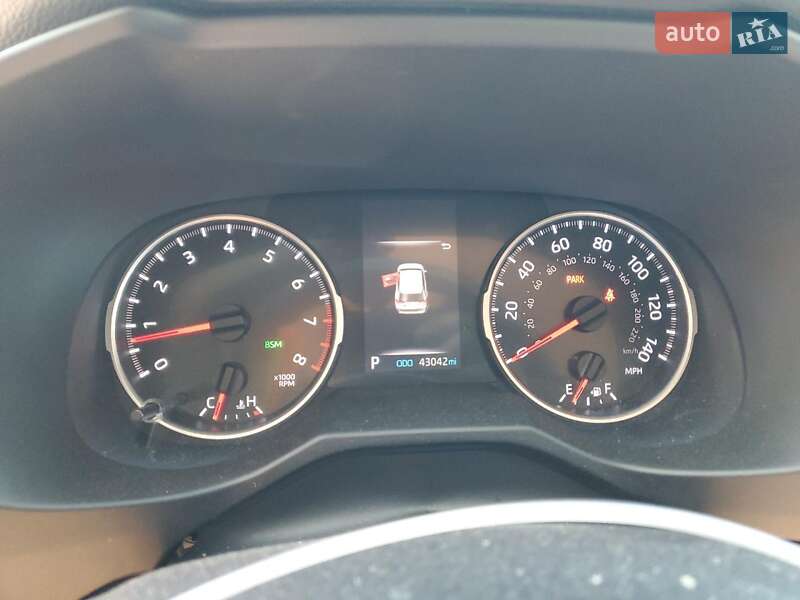 Внедорожник / Кроссовер Toyota RAV4 2019 в Львове