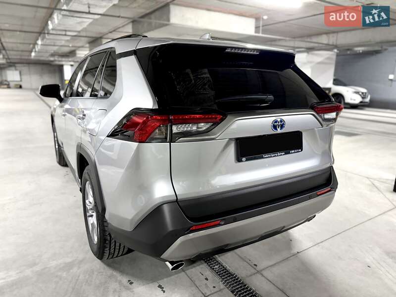 Внедорожник / Кроссовер Toyota RAV4 2025 в Днепре