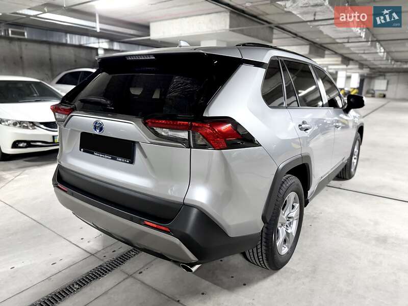 Внедорожник / Кроссовер Toyota RAV4 2025 в Днепре
