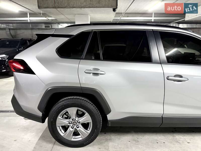 Внедорожник / Кроссовер Toyota RAV4 2025 в Днепре