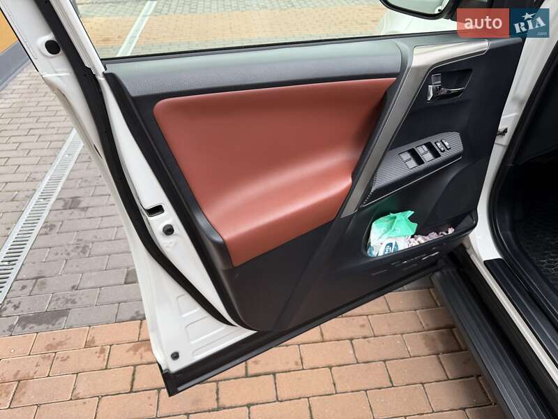 Внедорожник / Кроссовер Toyota RAV4 2014 в Белой Церкви