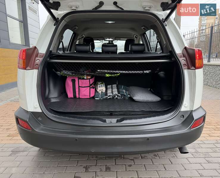 Внедорожник / Кроссовер Toyota RAV4 2014 в Белой Церкви