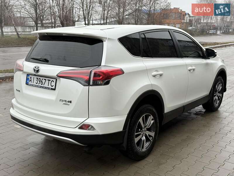 Позашляховик / Кросовер Toyota RAV4 2016 в Києві фото 20 Позашляховик / Кросовер Toyota RAV4 2016 в Києві