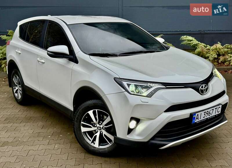 Позашляховик / Кросовер Toyota RAV4 2016 в Києві фото 4 Позашляховик / Кросовер Toyota RAV4 2016 в Києві