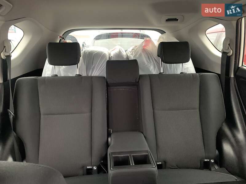 Позашляховик / Кросовер Toyota RAV4 2016 в Києві фото 74 Позашляховик / Кросовер Toyota RAV4 2016 в Києві