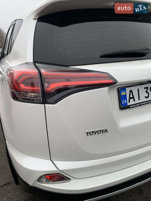 Позашляховик / Кросовер Toyota RAV4 2016 в Києві фото 21 Позашляховик / Кросовер Toyota RAV4 2016 в Києві