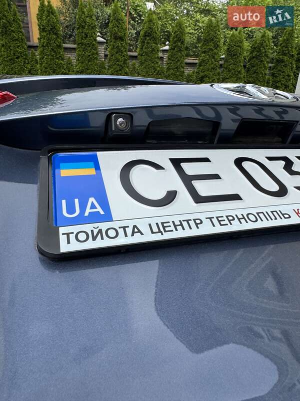 Позашляховик / Кросовер Toyota RAV4 2013 в Чернівцях