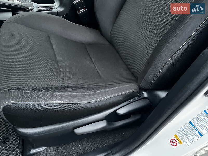 Внедорожник / Кроссовер Toyota RAV4 2014 в Киеве