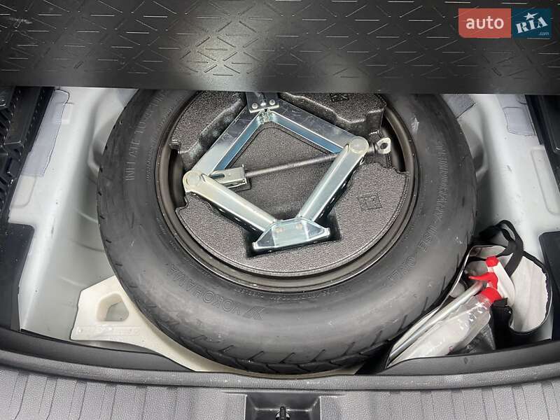 Внедорожник / Кроссовер Toyota RAV4 2019 в Хмельницком фото 57 Внедорожник / Кроссовер Toyota RAV4 2019 в Хмельницком