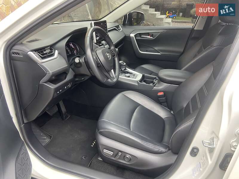 Внедорожник / Кроссовер Toyota RAV4 2019 в Хмельницком фото 41 Внедорожник / Кроссовер Toyota RAV4 2019 в Хмельницком