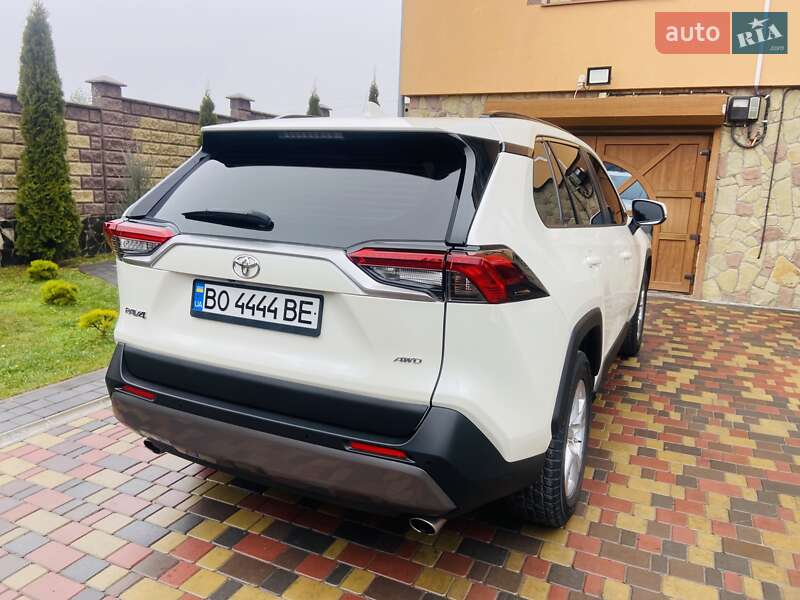 Внедорожник / Кроссовер Toyota RAV4 2019 в Хмельницком фото 16 Внедорожник / Кроссовер Toyota RAV4 2019 в Хмельницком