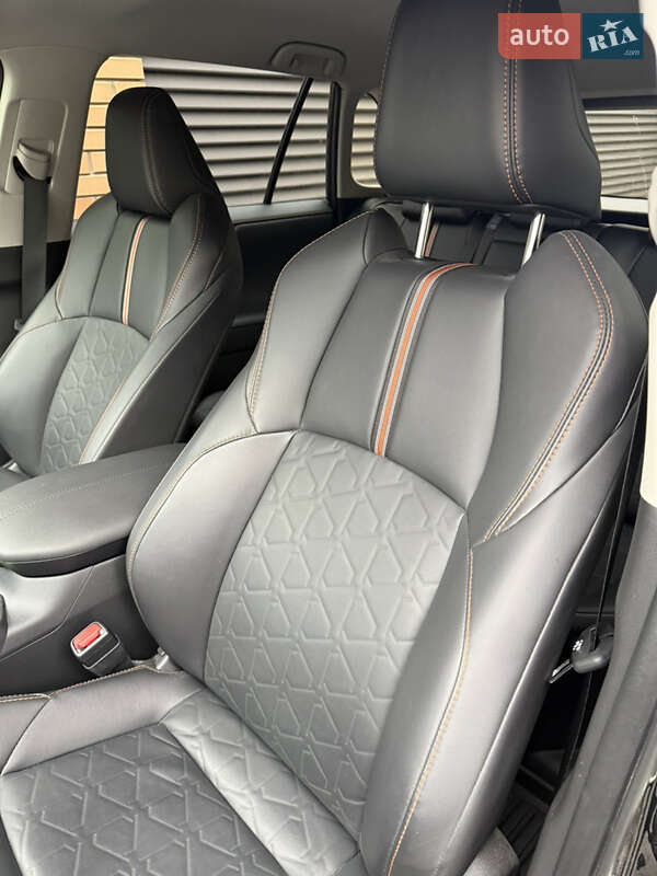 Внедорожник / Кроссовер Toyota RAV4 2024 в Киеве