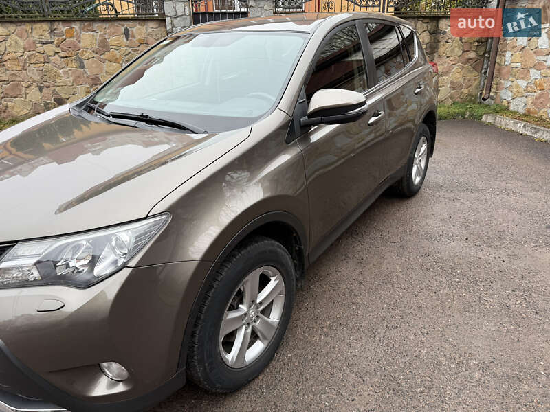 Внедорожник / Кроссовер Toyota RAV4 2013 в Тернополе