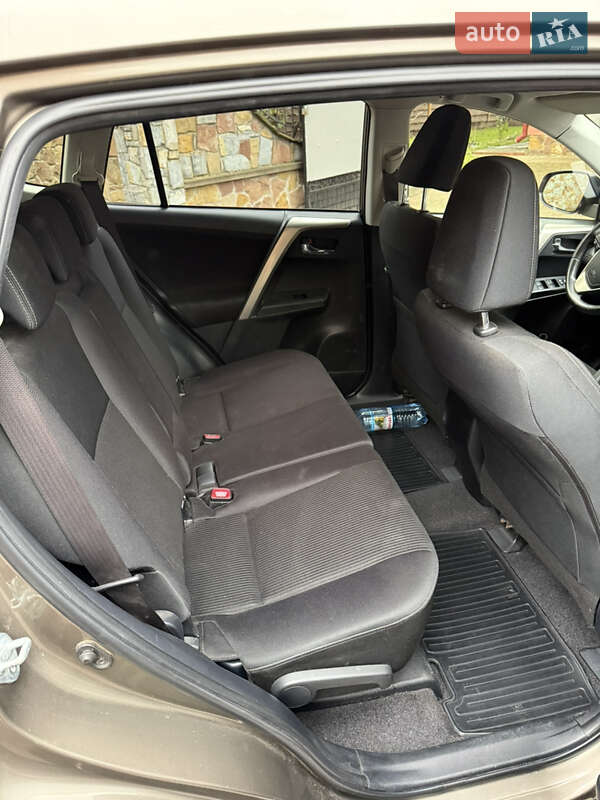 Внедорожник / Кроссовер Toyota RAV4 2013 в Тернополе