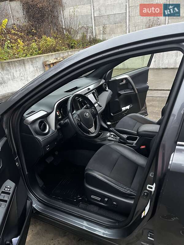 Позашляховик / Кросовер Toyota RAV4 2017 в Києві фото 11 Позашляховик / Кросовер Toyota RAV4 2017 в Києві