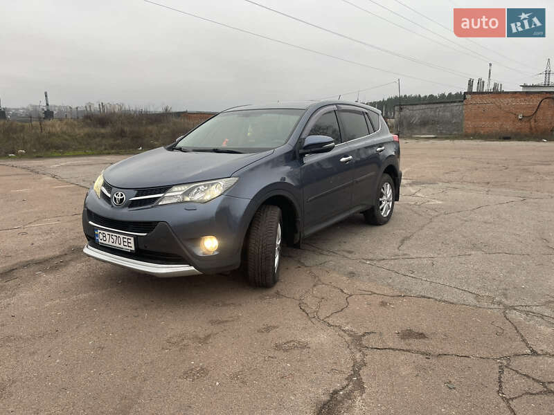 Внедорожник / Кроссовер Toyota RAV4 2014 в Чернигове