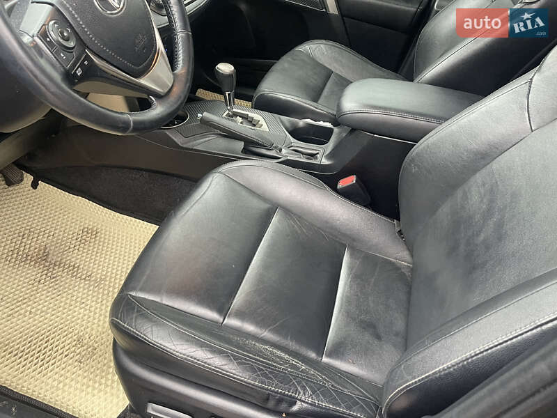 Внедорожник / Кроссовер Toyota RAV4 2014 в Чернигове