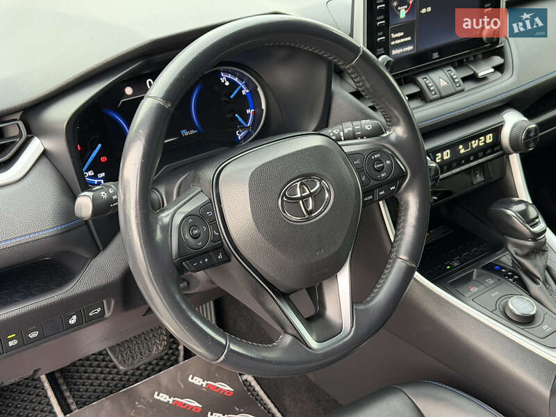 Внедорожник / Кроссовер Toyota RAV4 2020 в Ужгороде фото 31 Внедорожник / Кроссовер Toyota RAV4 2020 в Ужгороде