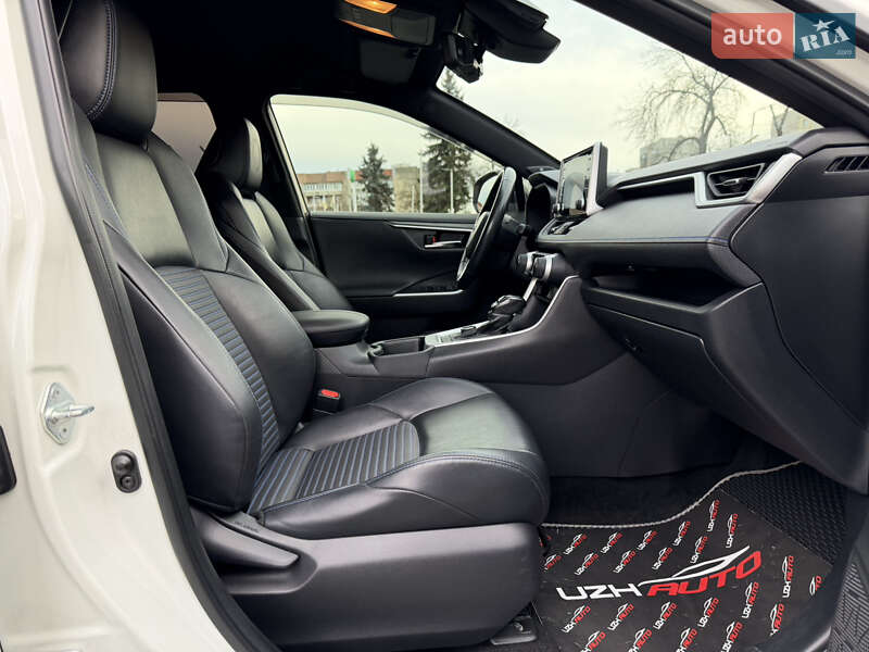 Внедорожник / Кроссовер Toyota RAV4 2020 в Ужгороде фото 46 Внедорожник / Кроссовер Toyota RAV4 2020 в Ужгороде