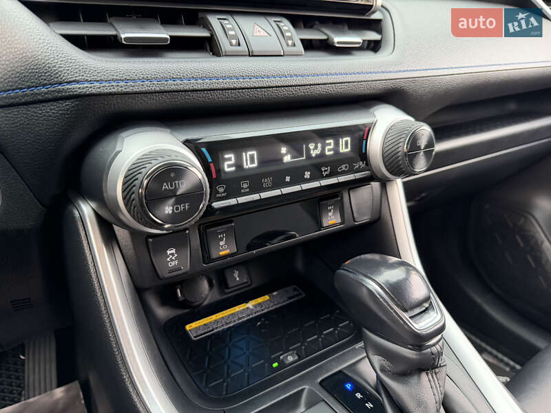 Внедорожник / Кроссовер Toyota RAV4 2020 в Ужгороде фото 51 Внедорожник / Кроссовер Toyota RAV4 2020 в Ужгороде