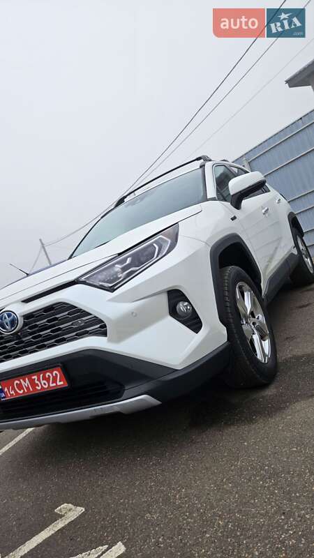 Позашляховик / Кросовер Toyota RAV4 2020 в Одесі фото 4 Позашляховик / Кросовер Toyota RAV4 2020 в Одесі