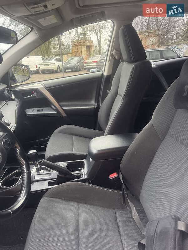 Позашляховик / Кросовер Toyota RAV4 2018 в Львові фото 10 Позашляховик / Кросовер Toyota RAV4 2018 в Львові