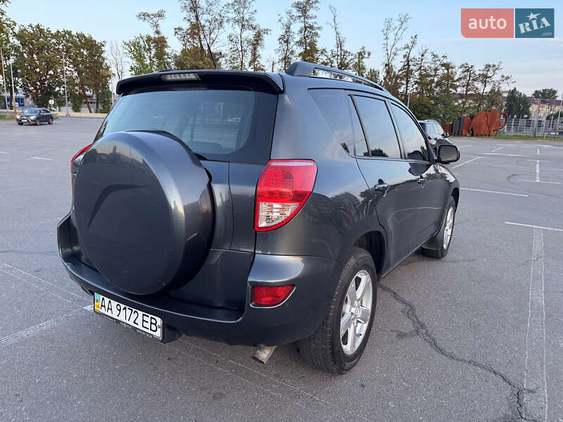 Внедорожник / Кроссовер Toyota RAV4 2006 в Березенщине