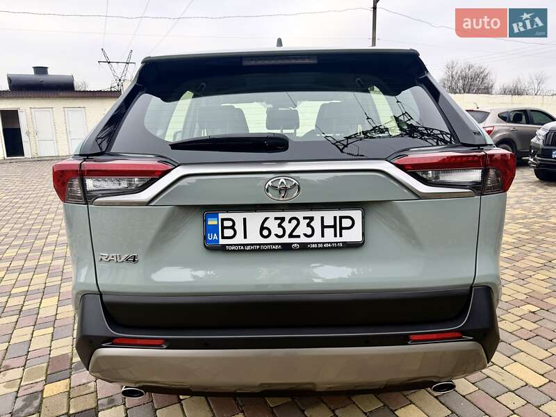 Внедорожник / Кроссовер Toyota RAV4 2022 в Днепре