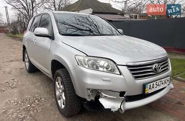 Внедорожник / Кроссовер Toyota RAV4 2011 в Киеве