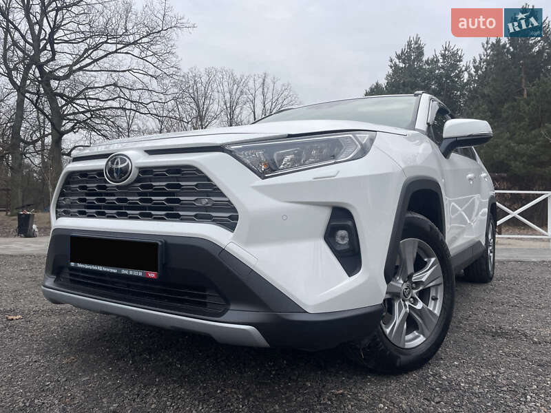 Позашляховик / Кросовер Toyota RAV4 2023 в Києві