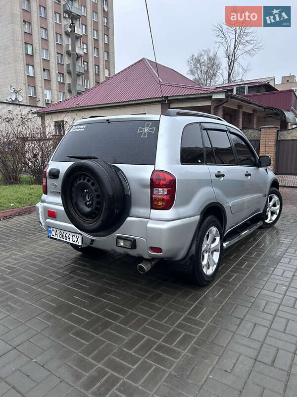 Позашляховик / Кросовер Toyota RAV4 2003 в Черкасах фото 2 Позашляховик / Кросовер Toyota RAV4 2003 в Черкасах