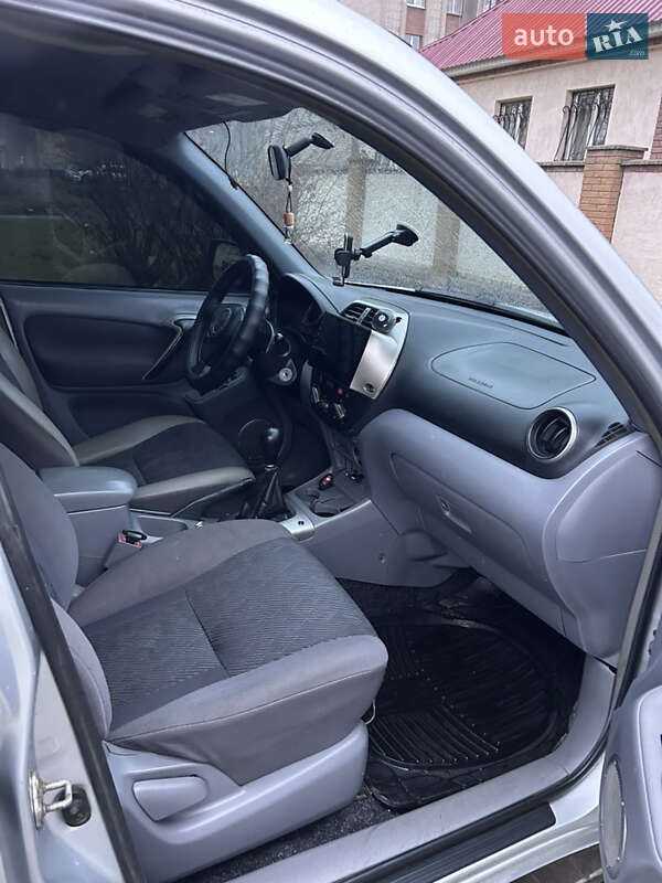 Позашляховик / Кросовер Toyota RAV4 2003 в Черкасах фото 6 Позашляховик / Кросовер Toyota RAV4 2003 в Черкасах