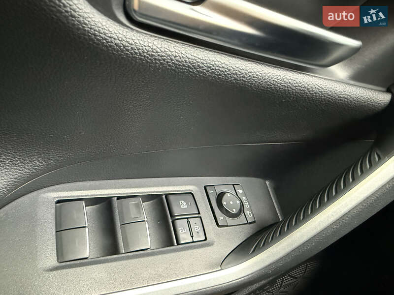 Внедорожник / Кроссовер Toyota RAV4 2022 в Днепре