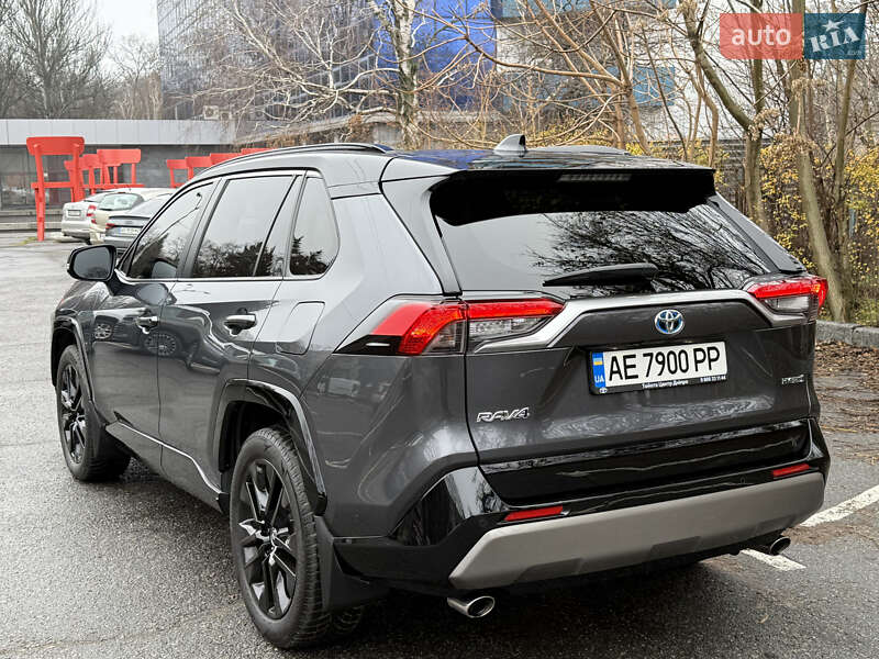 Внедорожник / Кроссовер Toyota RAV4 2022 в Днепре
