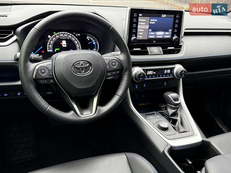 Внедорожник / Кроссовер Toyota RAV4 2022 в Днепре