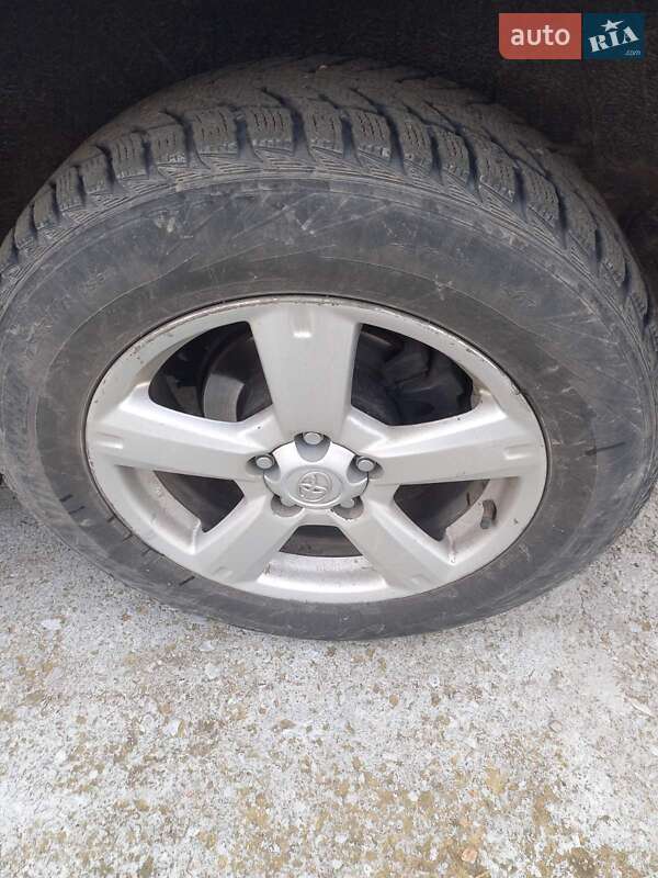 Позашляховик / Кросовер Toyota RAV4 2007 в Калуші