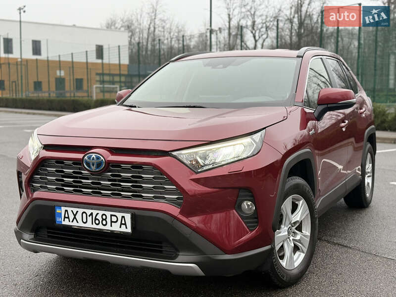 Внедорожник / Кроссовер Toyota RAV4 2019 в Харькове