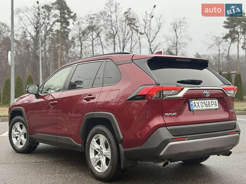 Внедорожник / Кроссовер Toyota RAV4 2019 в Харькове