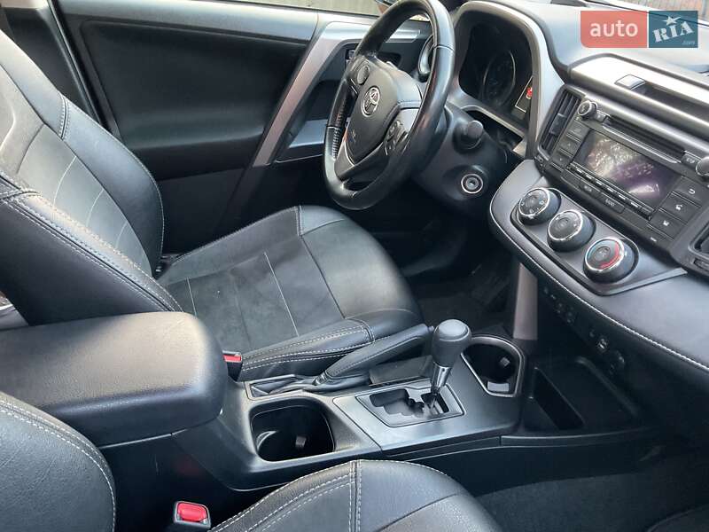 Внедорожник / Кроссовер Toyota RAV4 2017 в Харькове фото 6 Внедорожник / Кроссовер Toyota RAV4 2017 в Харькове