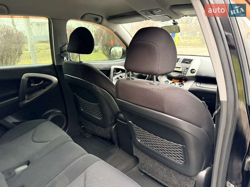 Внедорожник / Кроссовер Toyota RAV4 2007 в Днепре