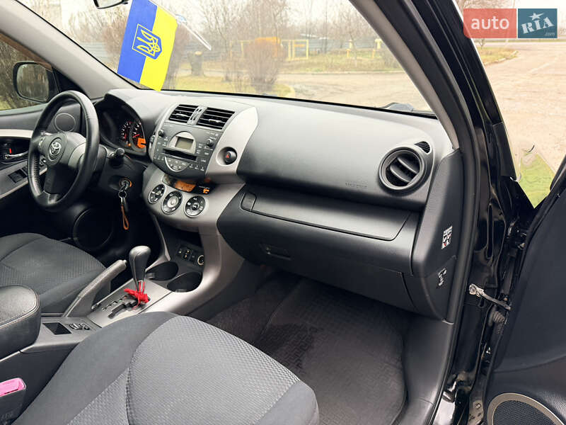 Внедорожник / Кроссовер Toyota RAV4 2007 в Днепре