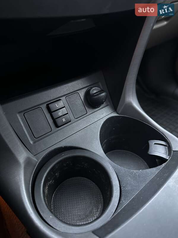 Позашляховик / Кросовер Toyota RAV4 2007 в Білогородці фото 32 Позашляховик / Кросовер Toyota RAV4 2007 в Білогородці