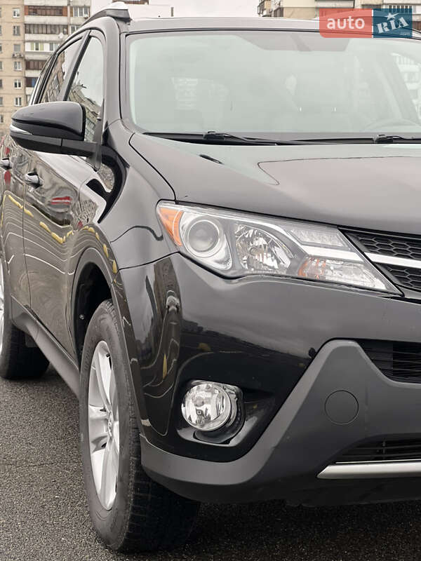 Позашляховик / Кросовер Toyota RAV4 2014 в Києві
