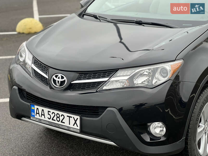 Позашляховик / Кросовер Toyota RAV4 2014 в Києві