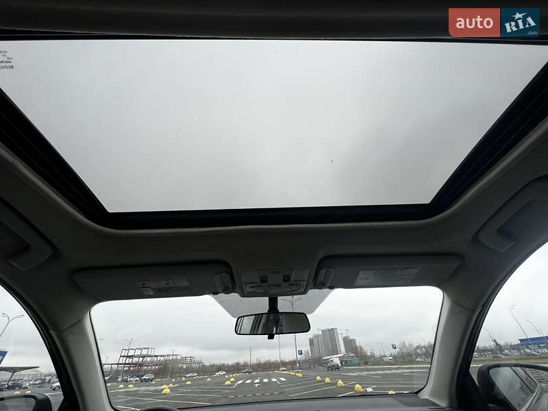 Позашляховик / Кросовер Toyota RAV4 2014 в Києві