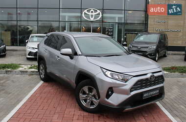 Внедорожник / Кроссовер Toyota RAV4 2023 в Черкассах